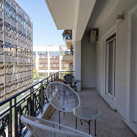 Vibrant Urban Getaway: Charming 2-Bedroom Near Bars, Parks, And Metro Athènes Extérieur photo