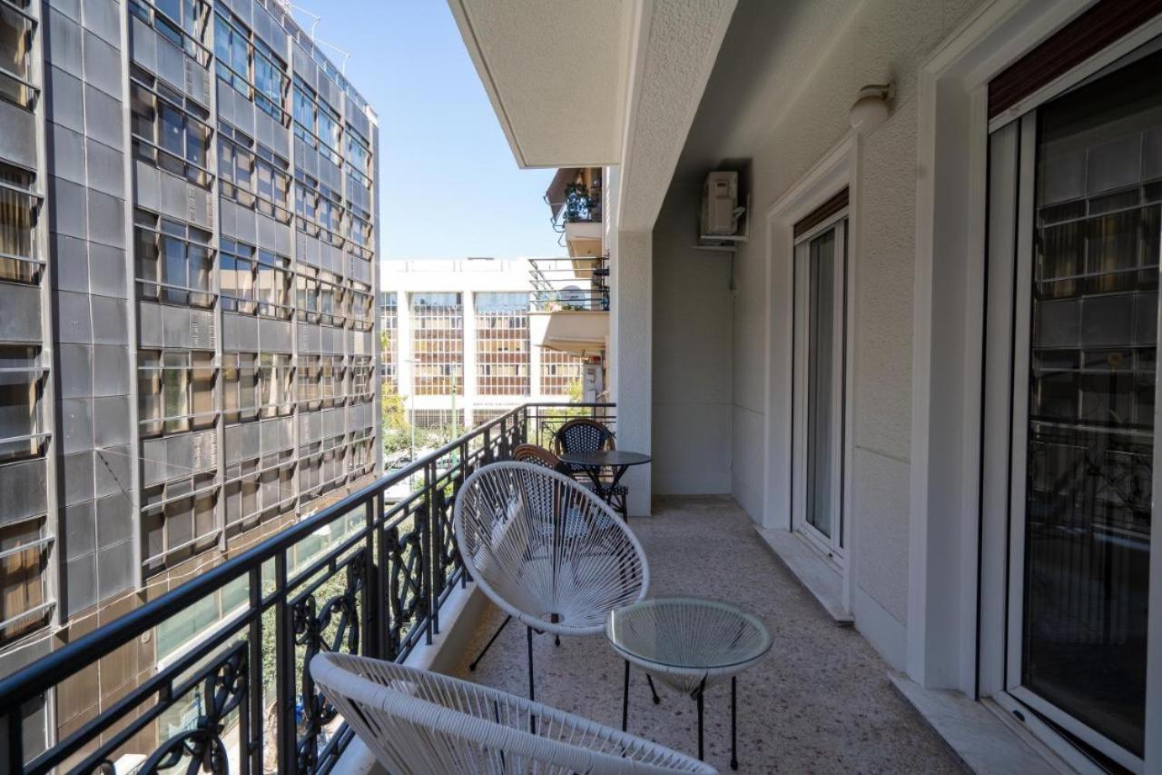 Vibrant Urban Getaway: Charming 2-Bedroom Near Bars, Parks, And Metro Athènes Extérieur photo